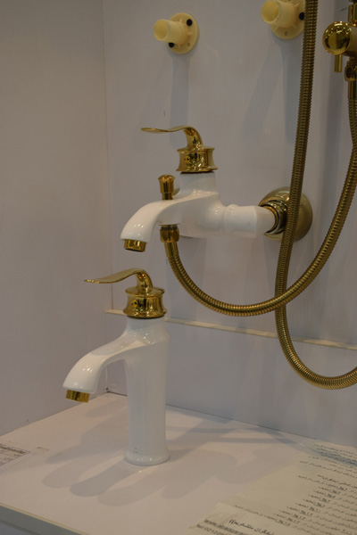 شیرآلات آشپزخانه و سرویس