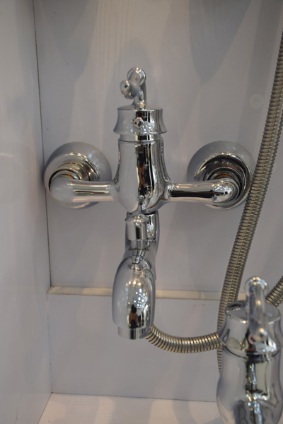 شیرآلات آشپزخانه و سرویس