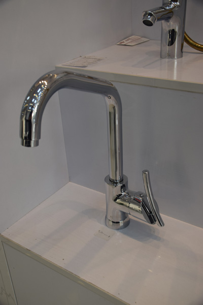 شیرآلات آشپزخانه و سرویس