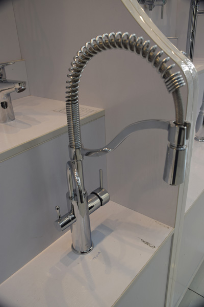 شیرآلات آشپزخانه و سرویس