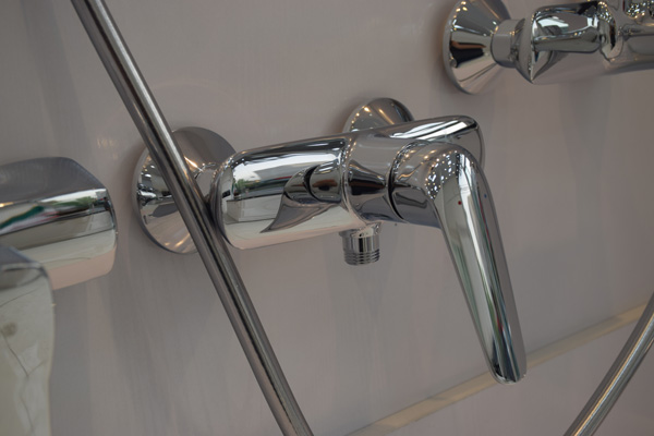 شیرآلات آشپزخانه و سرویس